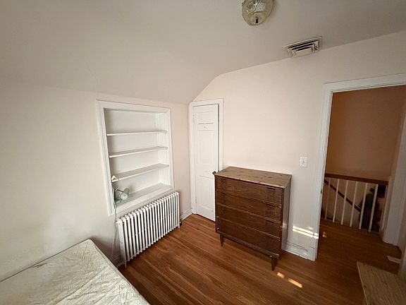 4th image of 4235 Alton Pl NW