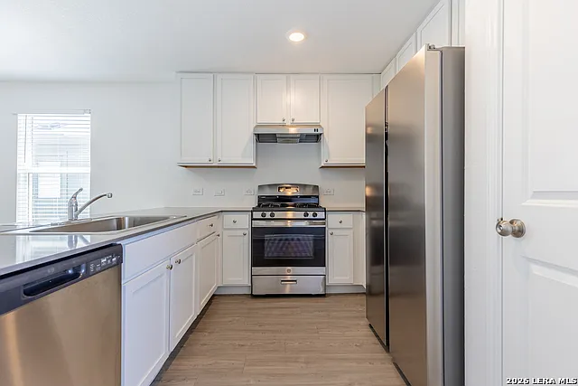 12932 Lake Fryer St — Photo 10