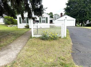 103 Starkweather St, Manchester, CT 06042