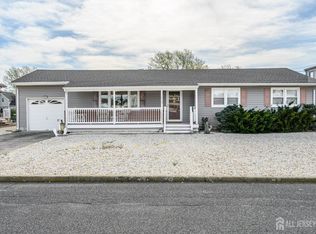 613 Winthrop Dr, Forked River, NJ 08731