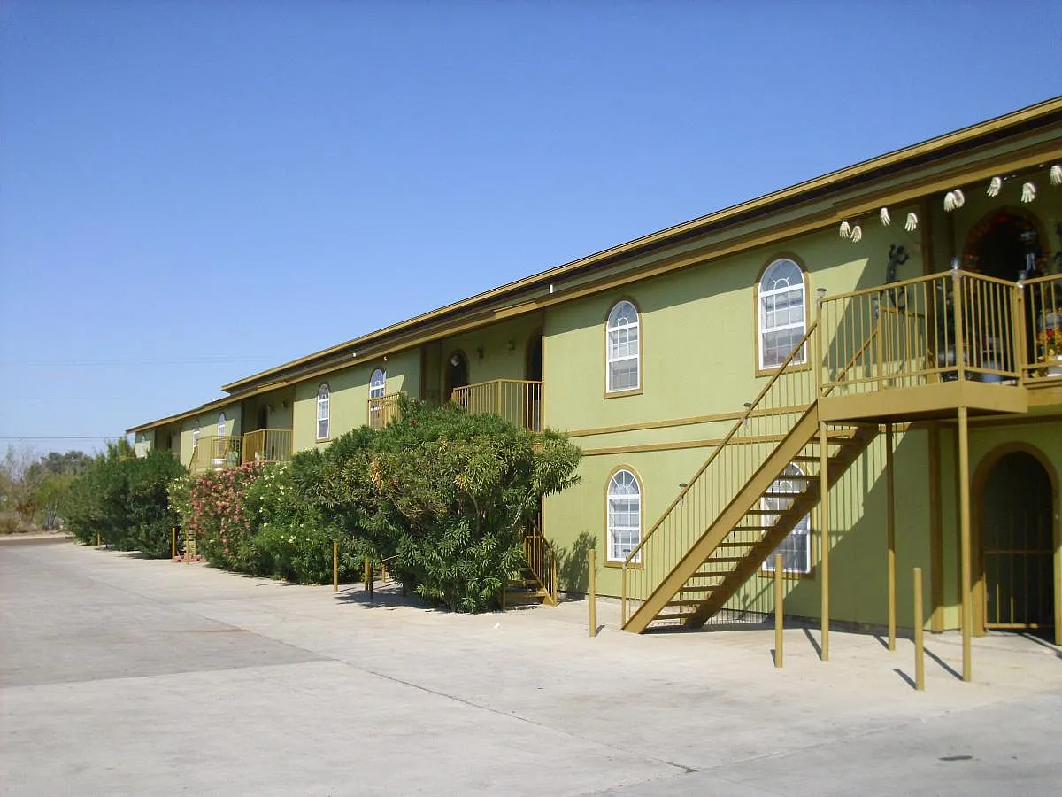 2 bed, 1425 sqft, $900 — Photo 3