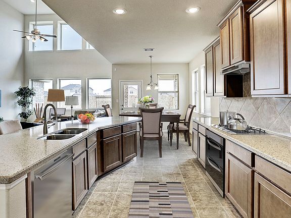 Plenty of counterspace in kitchen