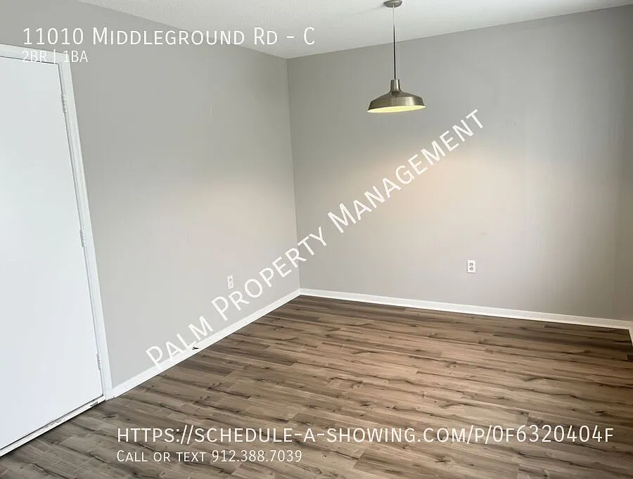 2 Bed, 1 Bath Apartment With Large Closets Near Gsu, St. Joseph'S! $250 Off First Month Rent — Photo 4