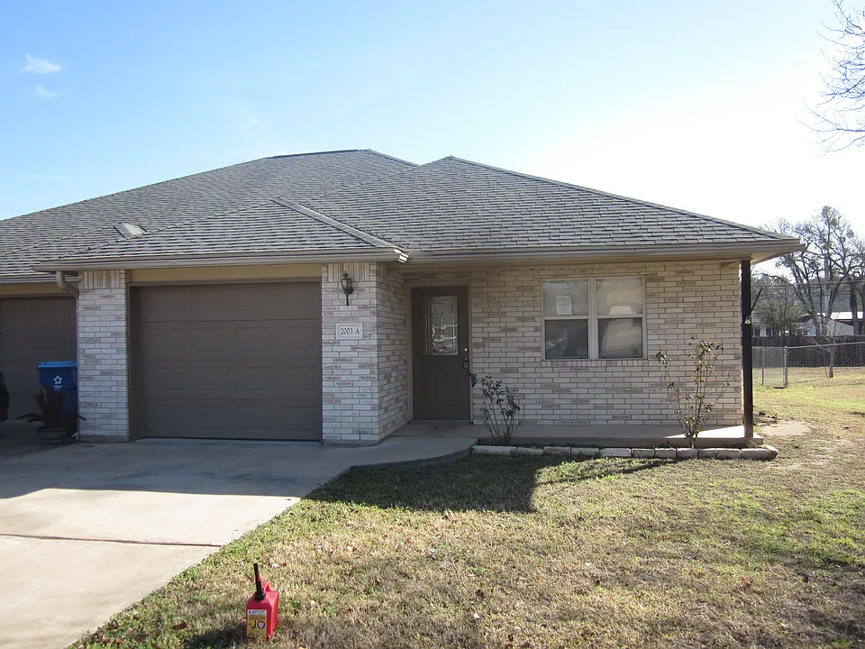 2003 Bluebonnet Dr #A