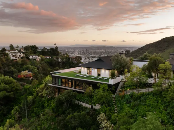 2402 Carman Crest Dr, Los Angeles, CA 90068