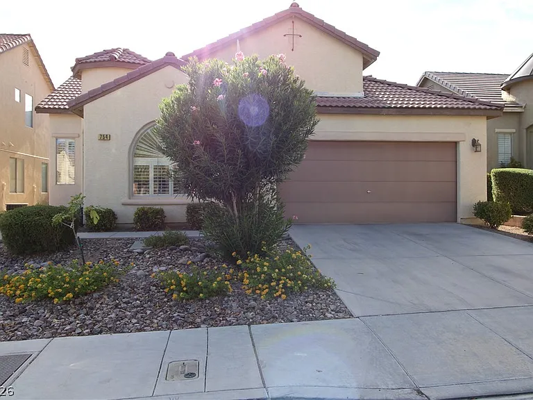 754 Rise Canyon Dr — Photo 2