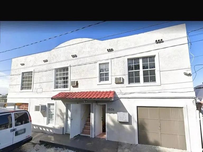1506 SW 23rd Ave — Photo 1