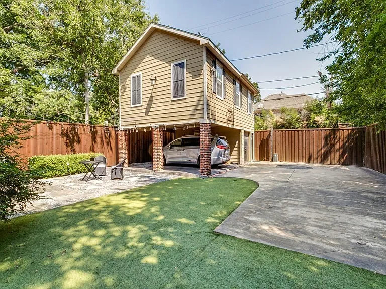6313 Belmont Ave — Photo 20