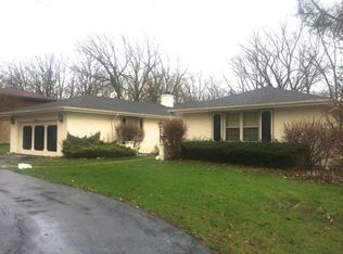 27 Half Day Rd, Lincolnshire, IL 60069