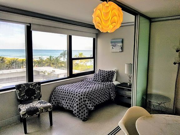 3rd image of 5225 Collins Ave #Id1246527p