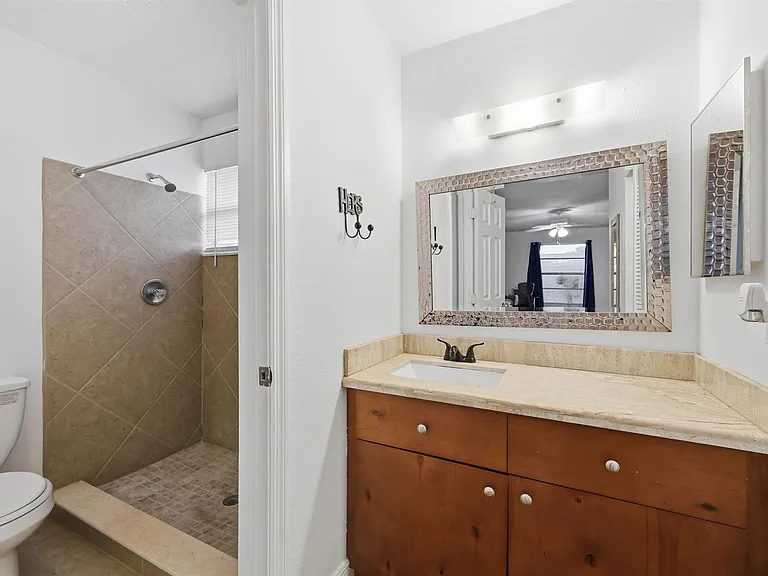 301 Lakewood Dr #8A — Photo 16