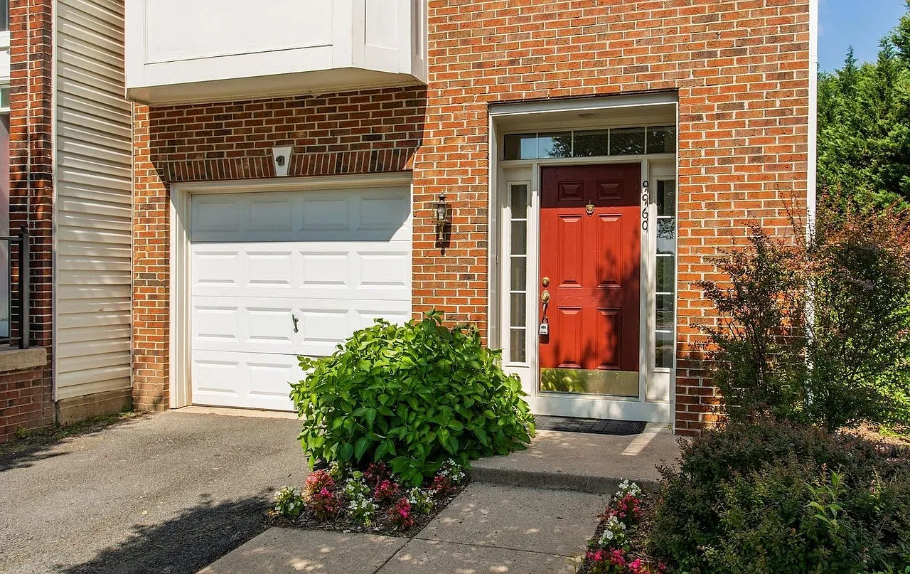 3 bed, 2188 sqft, $2,900 — Photo 4