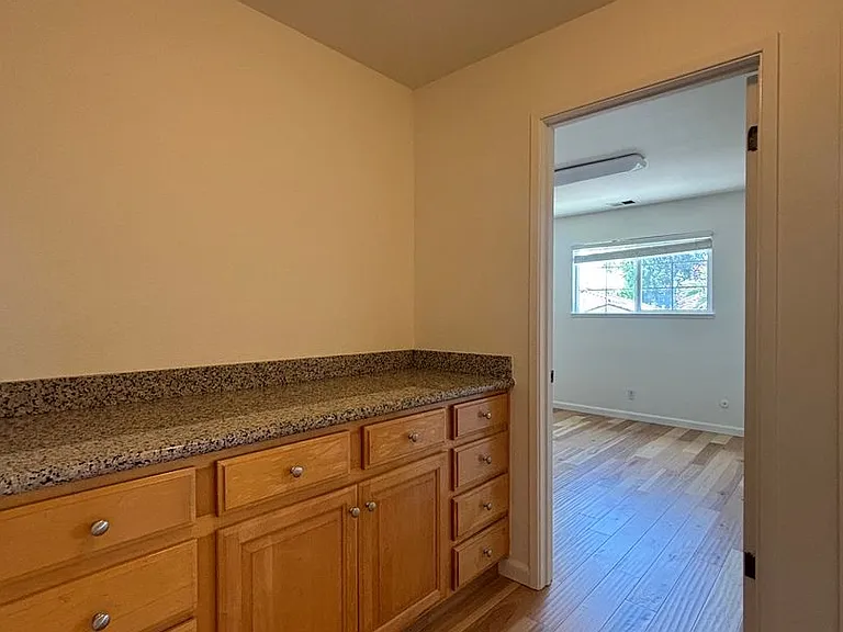 43090 Scofield Ct — Photo 14