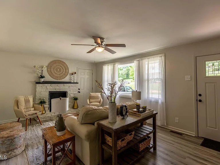432 Cypress St — Photo 5
