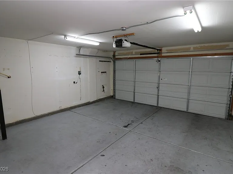741 Spotted Eagle St — Photo 34