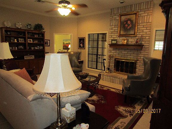 5th image of 214 Bramble Bush Ln