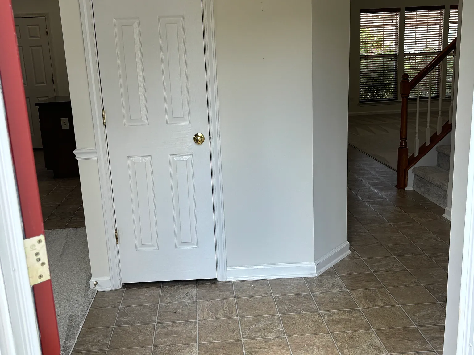 3 bed, 2.5 bath, 1806 sqft, $2,100 — Photo 2