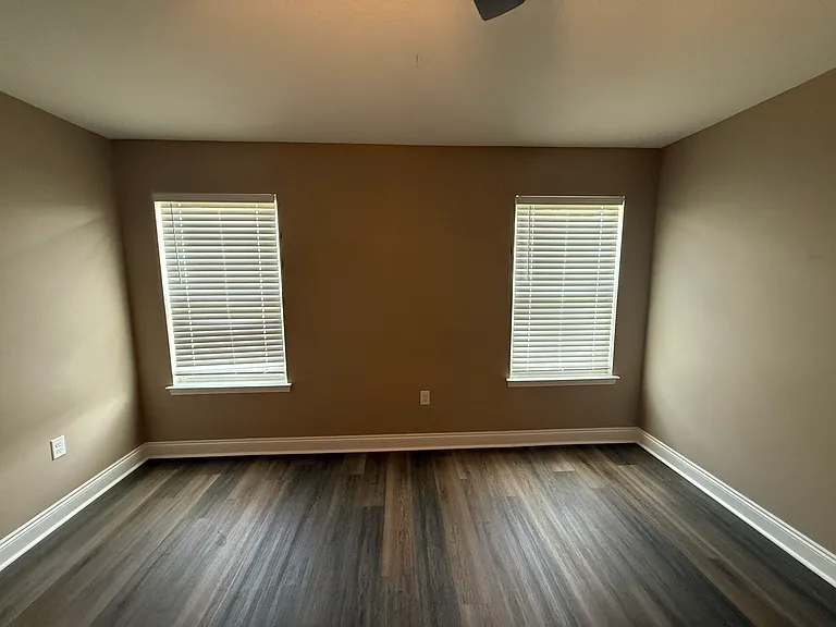 4624 Dove Way — Photo 9