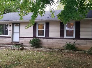 1306 Gallant Fox Run Rd, Lyndon, KY 40242