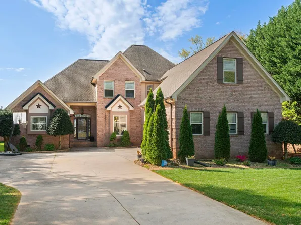 133 River Oaks Rd, Greer, SC 29650