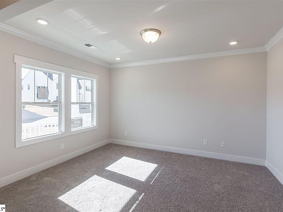 3rd image of 500 Jones Peak Dr