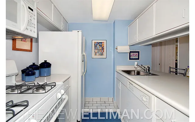 Sold by Douglas Elliman | media 6
