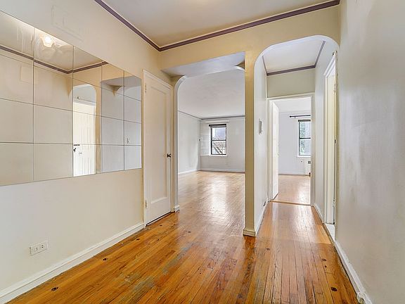 4th image of 251 Seaman Ave APT 6B
