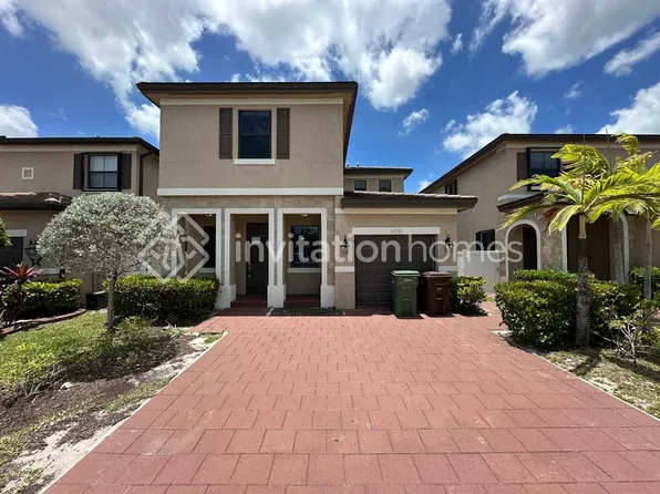 10550 W 35th Way, Hialeah, FL 33018
