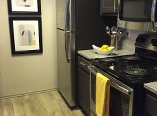 1215 Fallingbrook Dr, Fishers, IN 46038