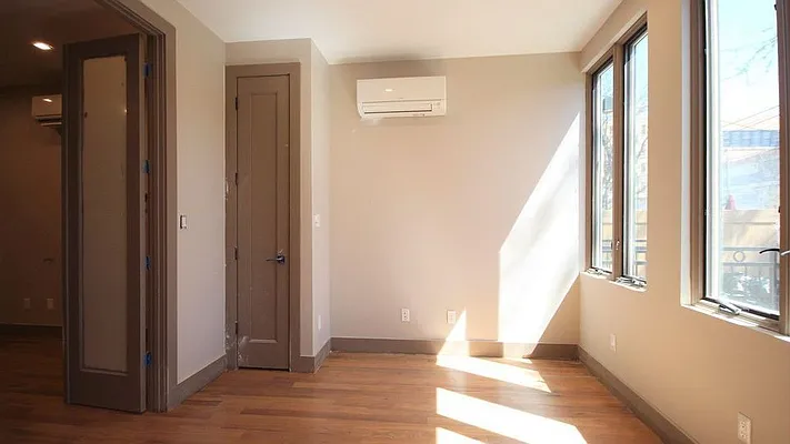 Rented by Nooklyn NYC LLC | media 34