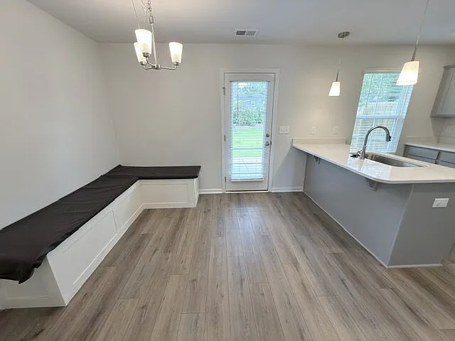 807 Coburg Ln — Photo 19