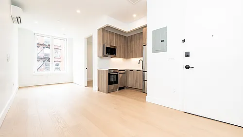 107 S 6th St #3G Photo 1