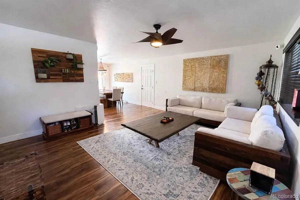 6 bed, 4.0 bath, 4000 sqft, $4,200 — Photo 4