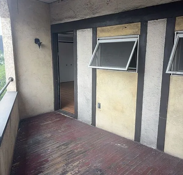 1820 Sanderson Ave #4 — Photo 22