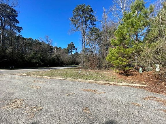 3rd image of 2101 San Jacinto Way