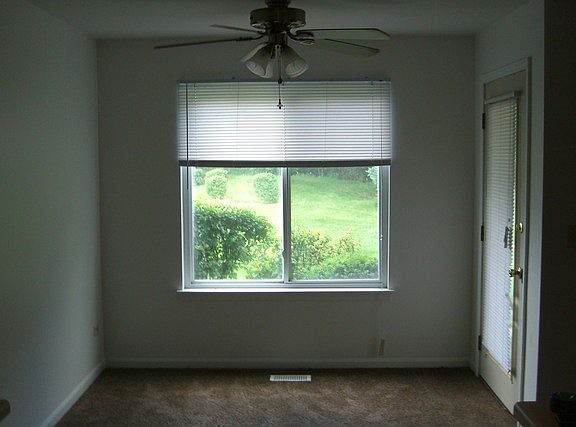 4th image of 215 Crestview Dr Unit A