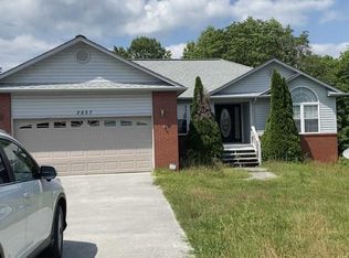 2857 Pinecrest Rd, Jacksboro, TN 37757