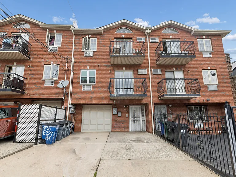 735 E 229th St #2 — Photo 21