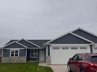 814 Roth Rd, De Pere, WI 54115