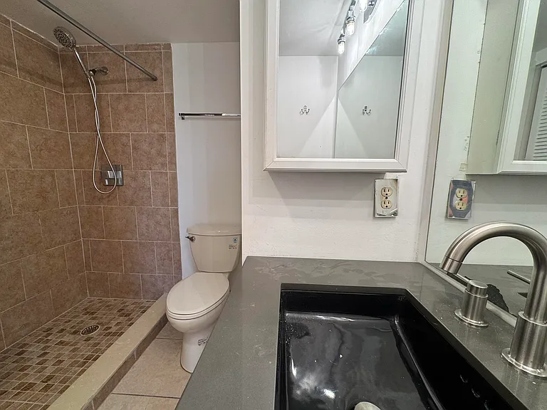 4019 Lincoln Pl #A — Photo 13