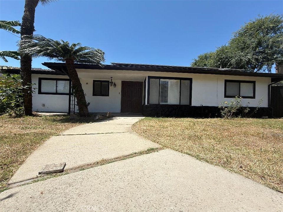1st image of 8835 Haskell Ave