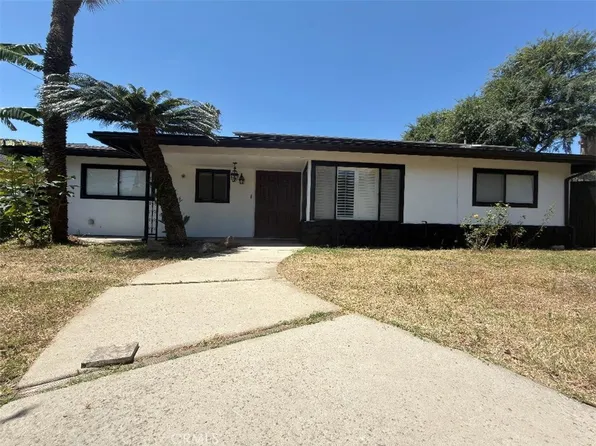 8835 Haskell Ave, North Hills, CA 91343