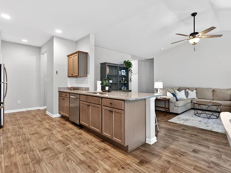 55 Hill Top Cir — Photo 18