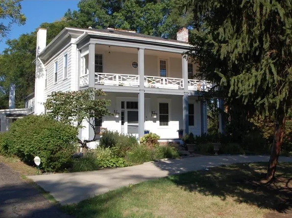 5 Thirty Acres Ln, Hudson, OH 44236