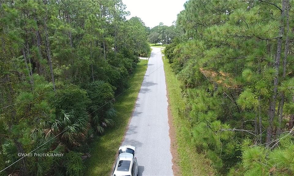 2nd image of Macaris Ave
