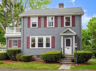 4 Henshaw Pl, Newton, MA 02465