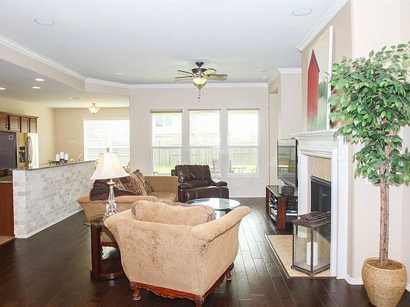 2nd image of 6014 Bridgeside Ln