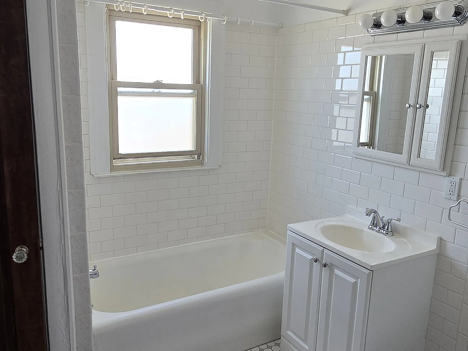 1 bed, 700 sqft, $1,400 — Photo 4