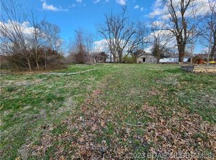 15893 Highway D, Versailles, MO 65084