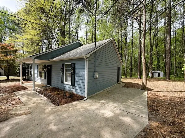 122 Oriole Dr, Jonesboro, GA 30238
